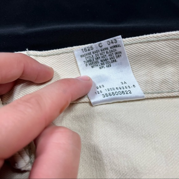 Levi’s 550 khaki cream shorts size 33 - Picture 8 of 11